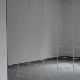 Korekčné zrkadlo s mriežkou na držanie tela, nástenné, bez zábradlia