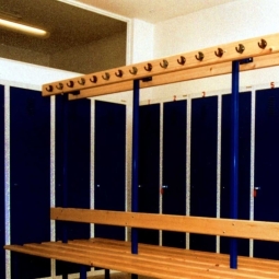 Obojstranný vešiak do šatne