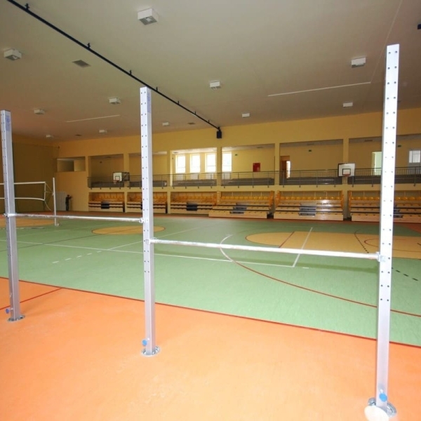 Voľne stojaca gymnastická hrazda, 2 polia Voľne stojaca gymnastická hrazda, 2 polia