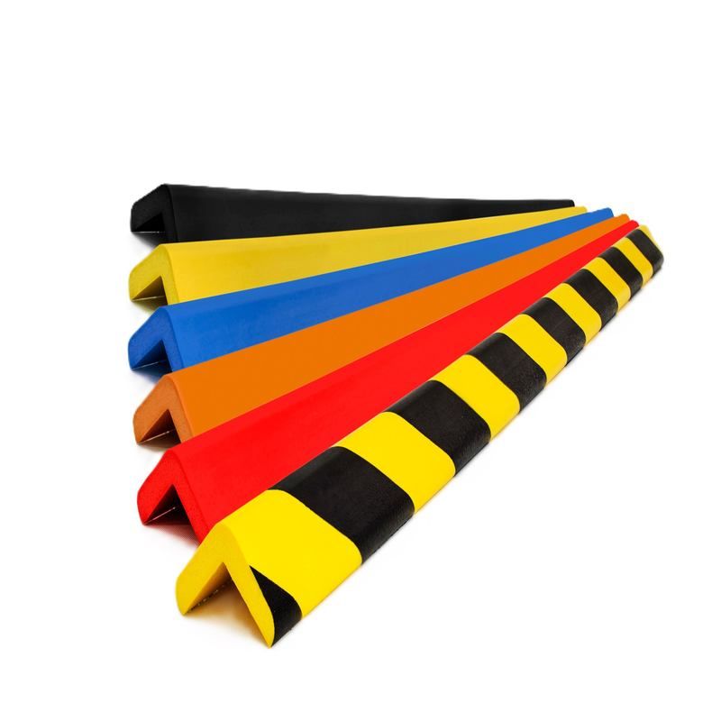 Rohový ochranný nárazník. Tvar L. Rozmery 1000 mm, 50x50 mm.