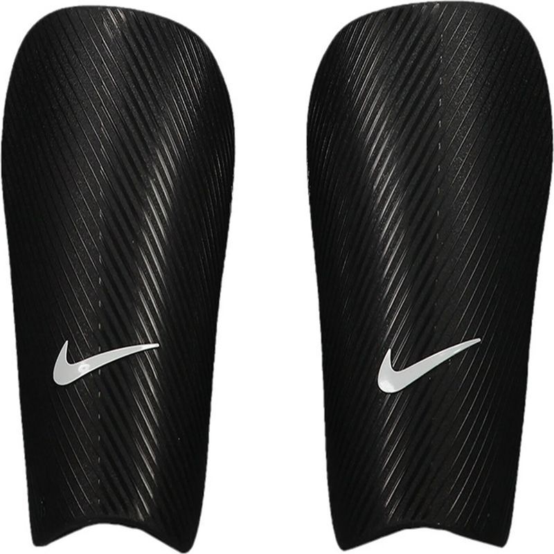 Futbalový chránič Nike J.Guard, čierna farba