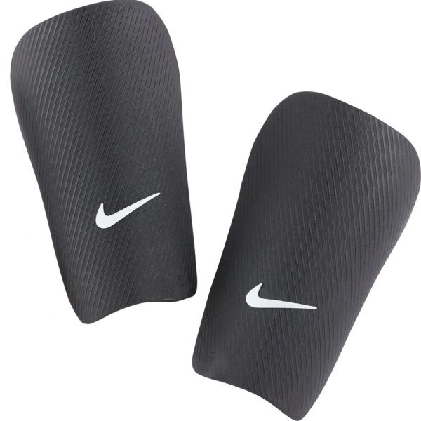 Futbalový chránič Nike J.Guard, čierna farba
