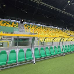 Kryt predného profilu strechy kabíny z polyuretánovej peny