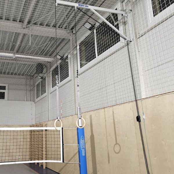 Sklopný nástenný držiak na montáž gymnastických kolies