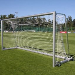 Futbalové bránky 5 x 2 m PREMIUM prenosné s kolieskami, hliník, oválny profil 120 x 100 mm