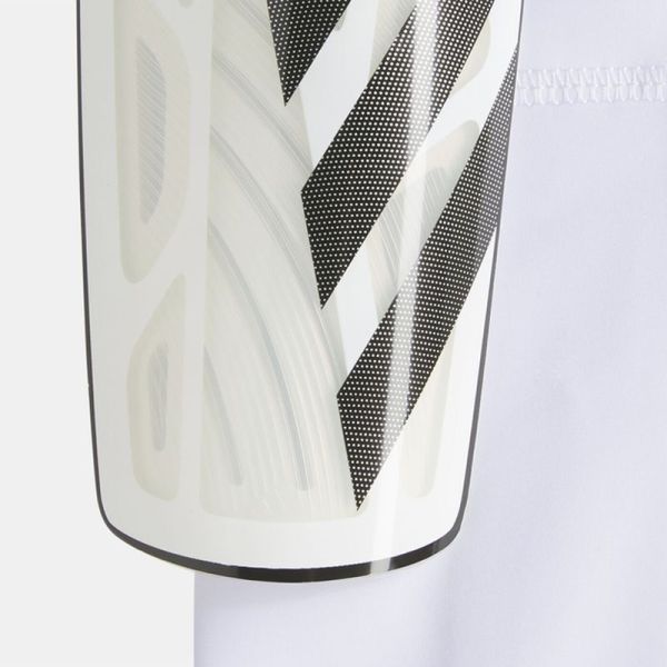 Futbalový chránič Adidas Tiro SG LGE, čierno-biely